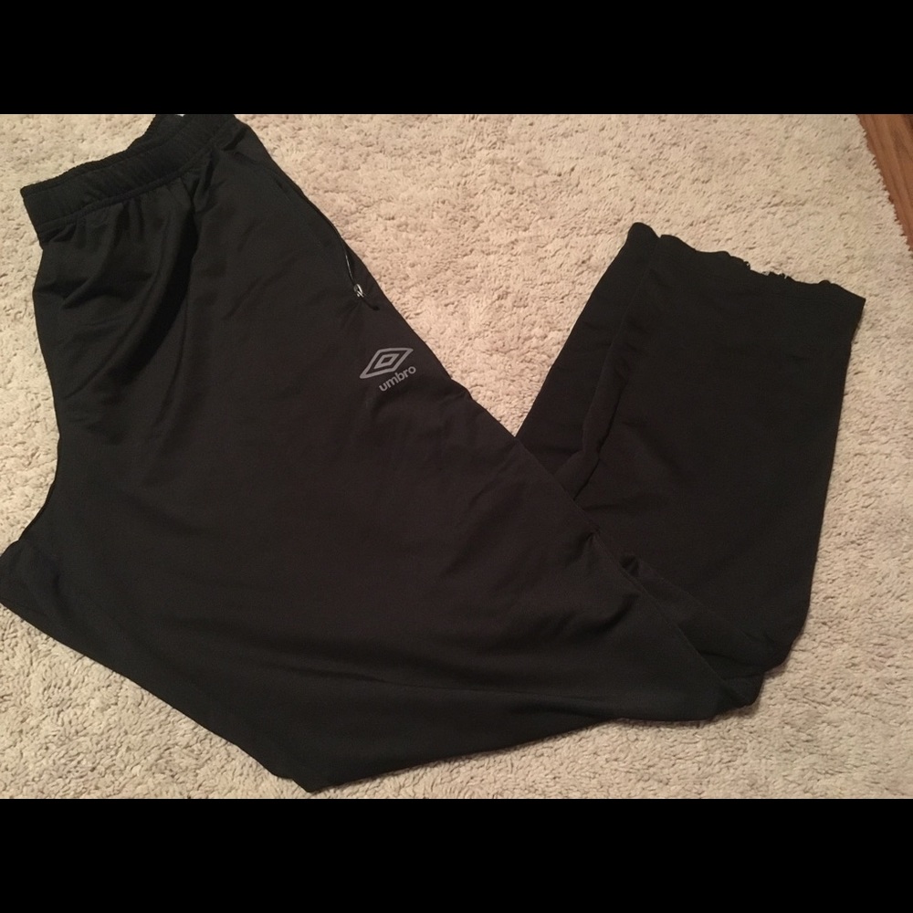 Men’s black medium Umbria athletic pants